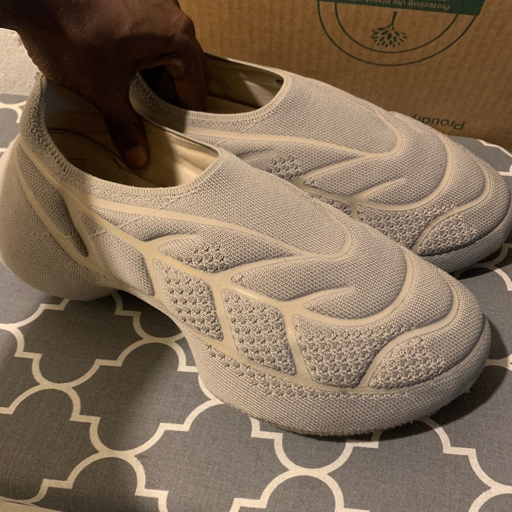 Givenchy TK Sand Sneakers